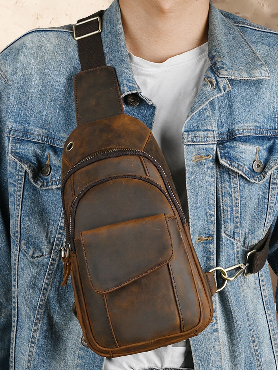 Bolso de pecho multifunción de - Saddle Bag Leather reseña y precio